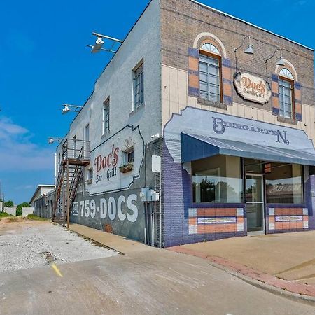 The Loft At 113 - Gateway To The North Texas Hill Country Διαμέρισμα Muenster Εξωτερικό φωτογραφία